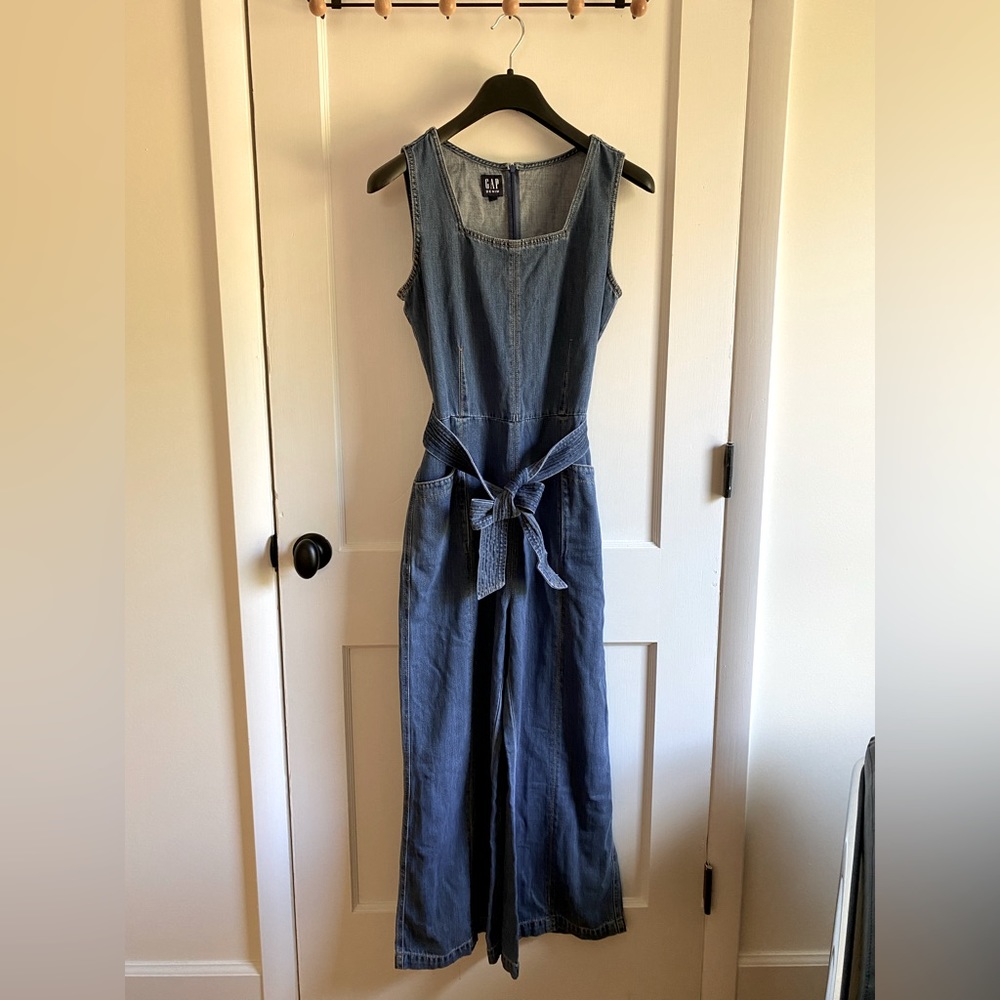 GAP denim square neck jumpsuit w/ wide leg pants, pockets and belt